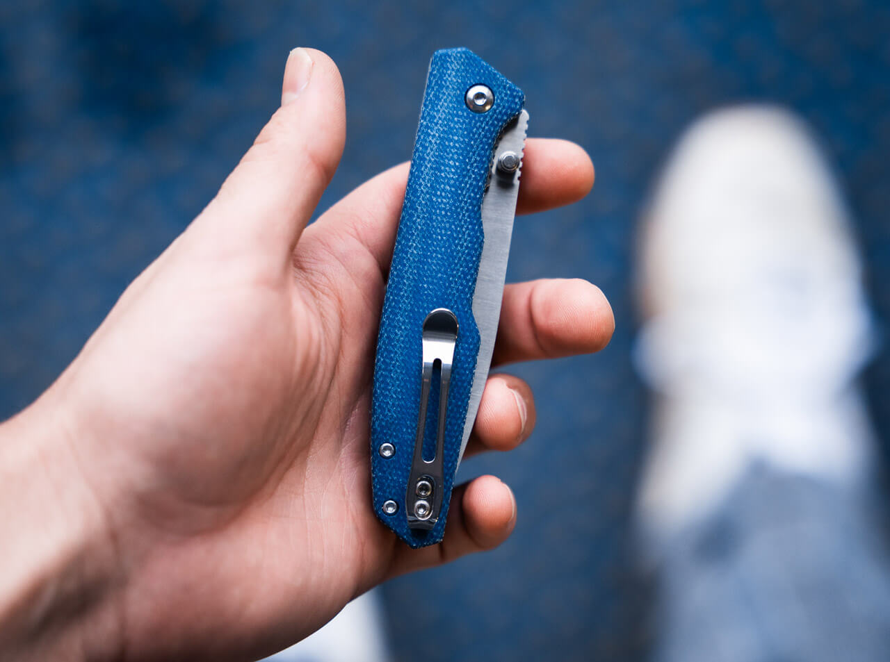 Magnum Deep Blue Canvas